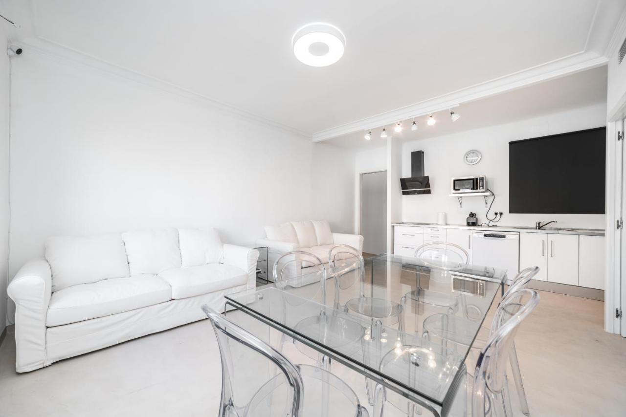 Apartamentos Gran Via 732 Barselona Dış mekan fotoğraf