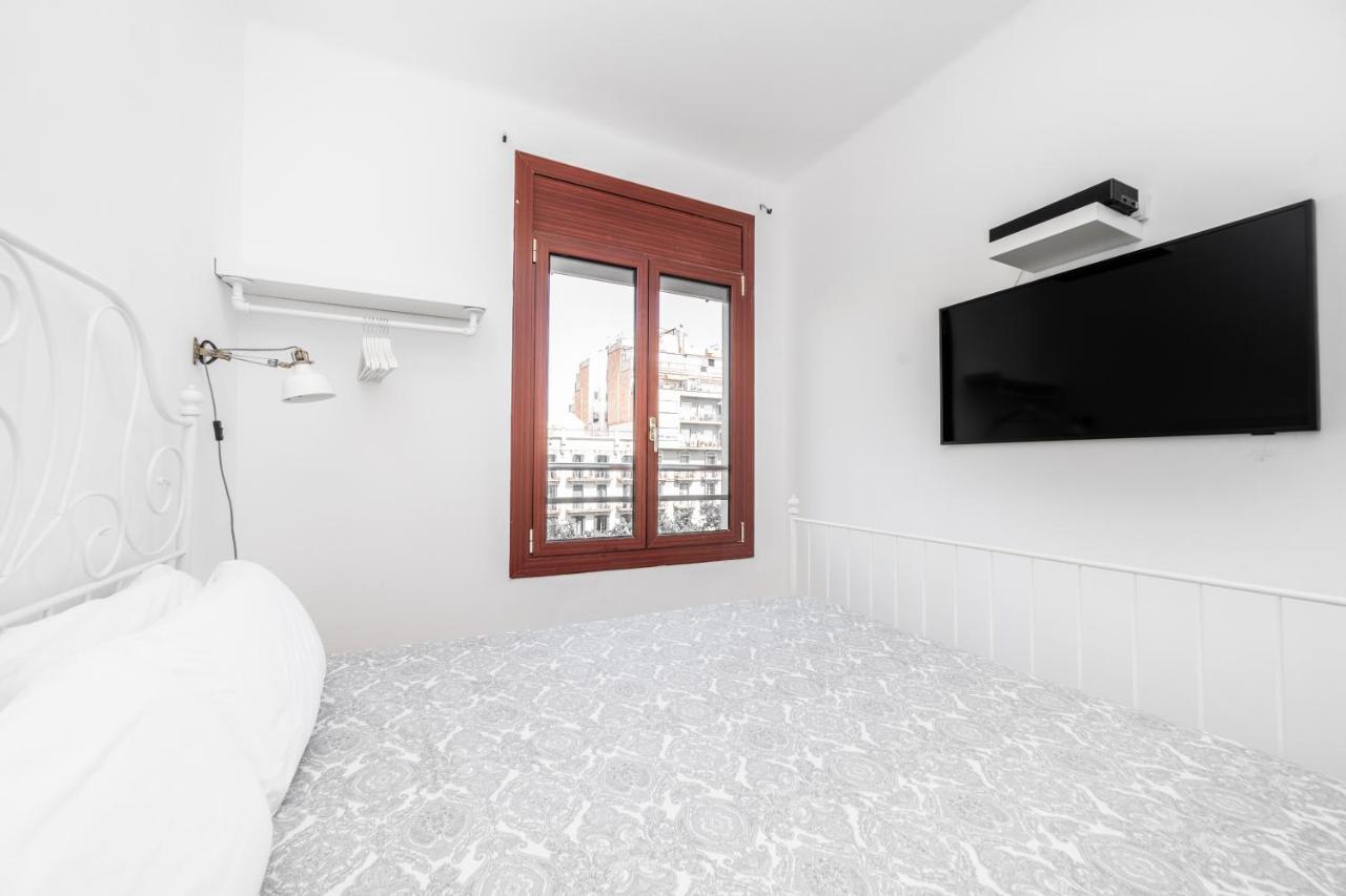 Apartamentos Gran Via 732 Barselona Dış mekan fotoğraf