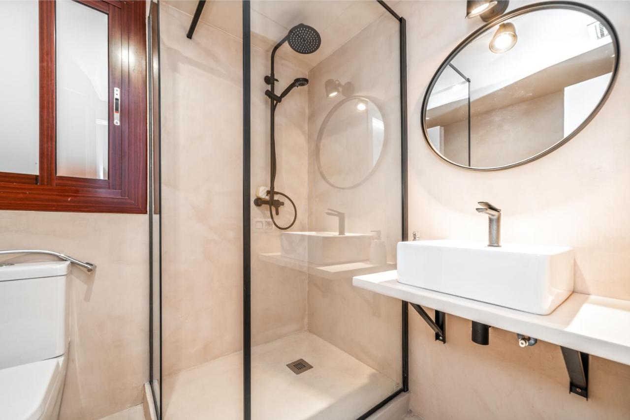 Apartamentos Gran Via 732 Barselona Dış mekan fotoğraf
